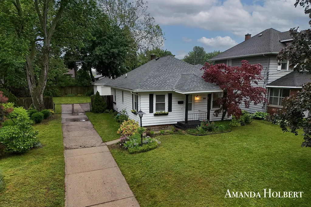 1946 Wyoming Avenue SW Wyoming City MI 49519