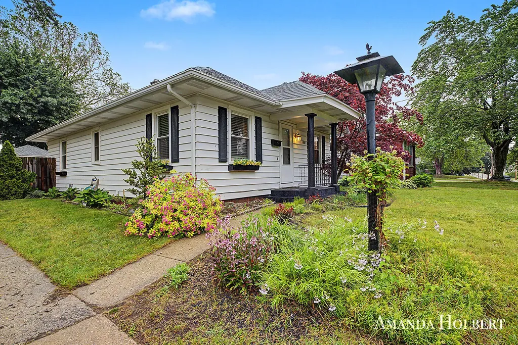 1946 Wyoming Avenue SW Wyoming City MI 49519
