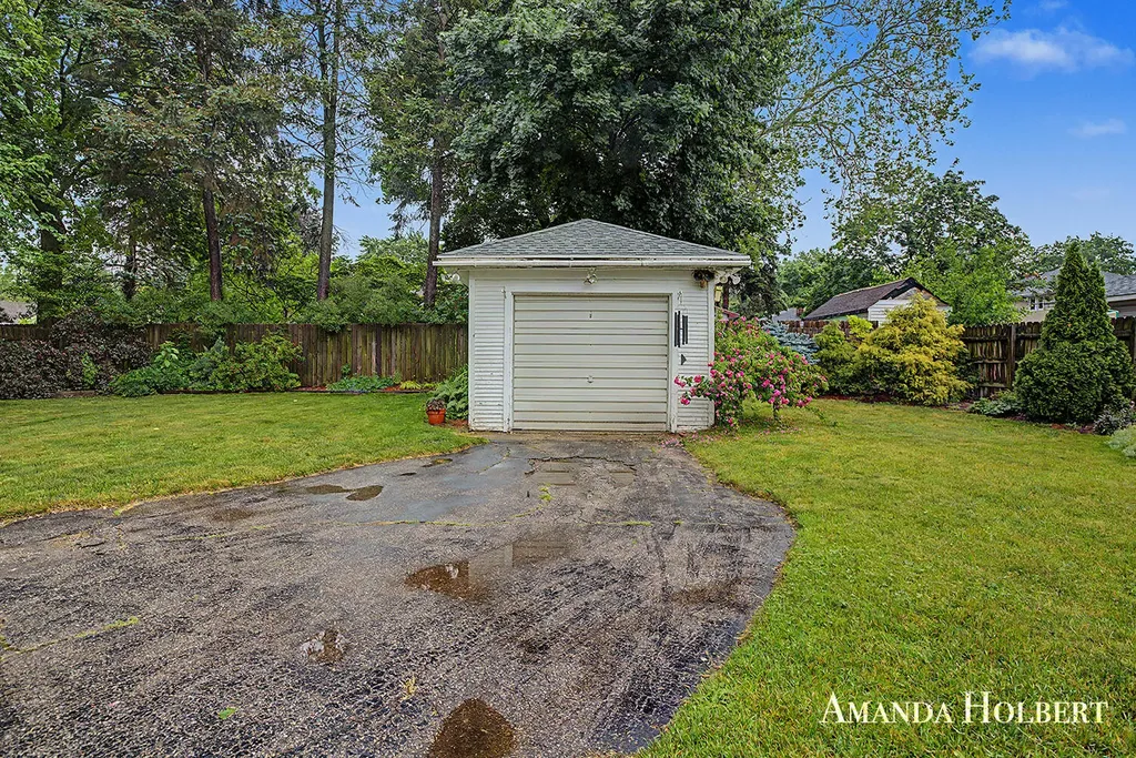1946 Wyoming Avenue SW Wyoming City MI 49519
