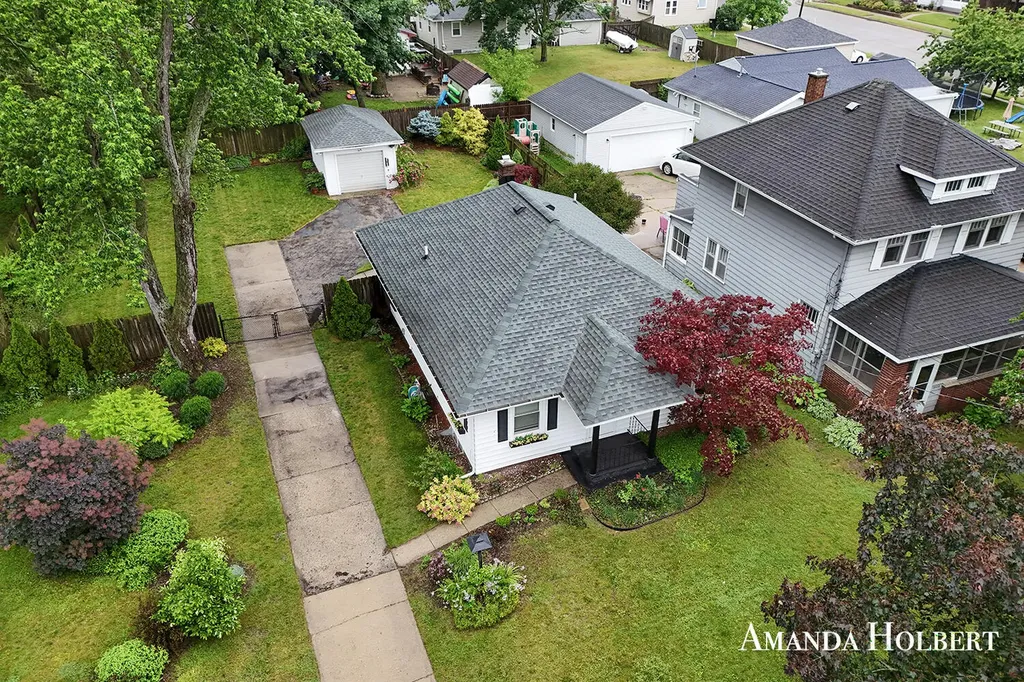 1946 Wyoming Avenue SW Wyoming City MI 49519