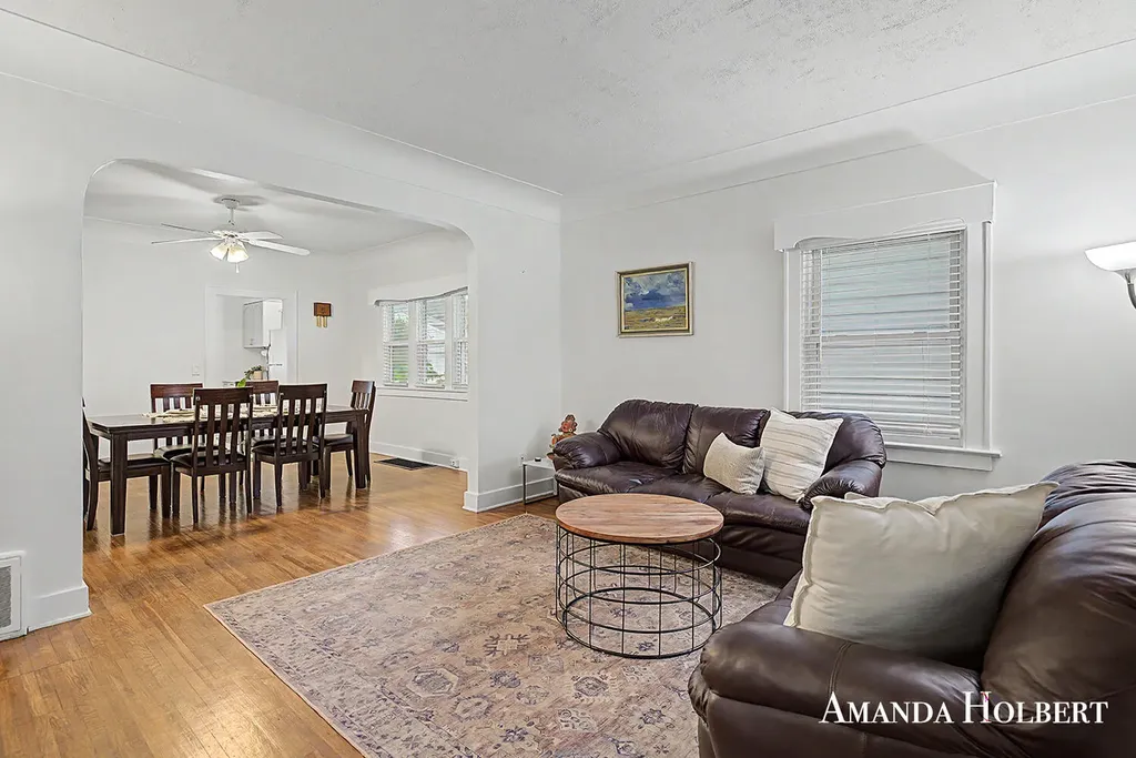 1946 Wyoming Avenue SW Wyoming City MI 49519