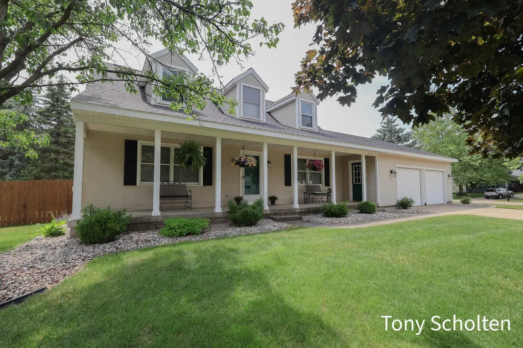 7537 Woodside Drive Georgetown Charter Township MI 49426