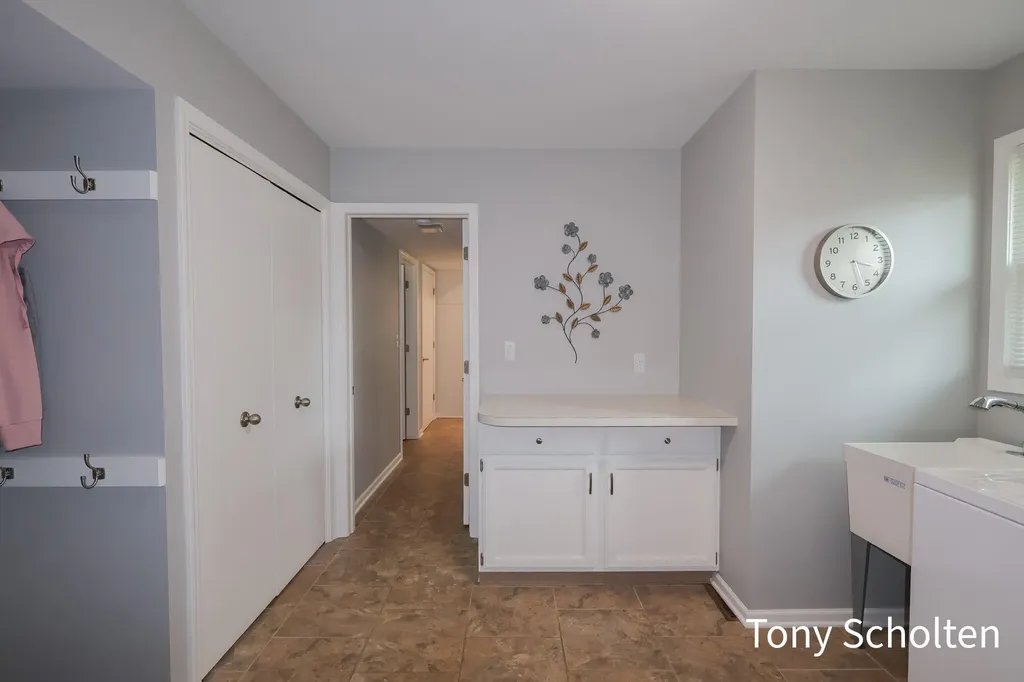 7537 Woodside Drive Georgetown Charter Township MI 49426