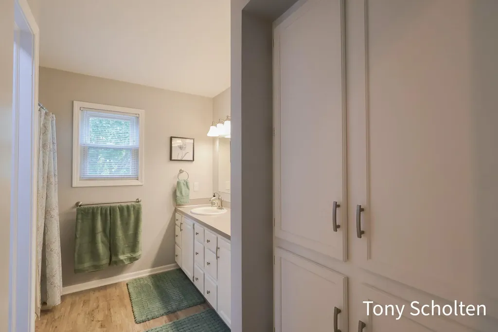 7537 Woodside Drive Georgetown Charter Township MI 49426