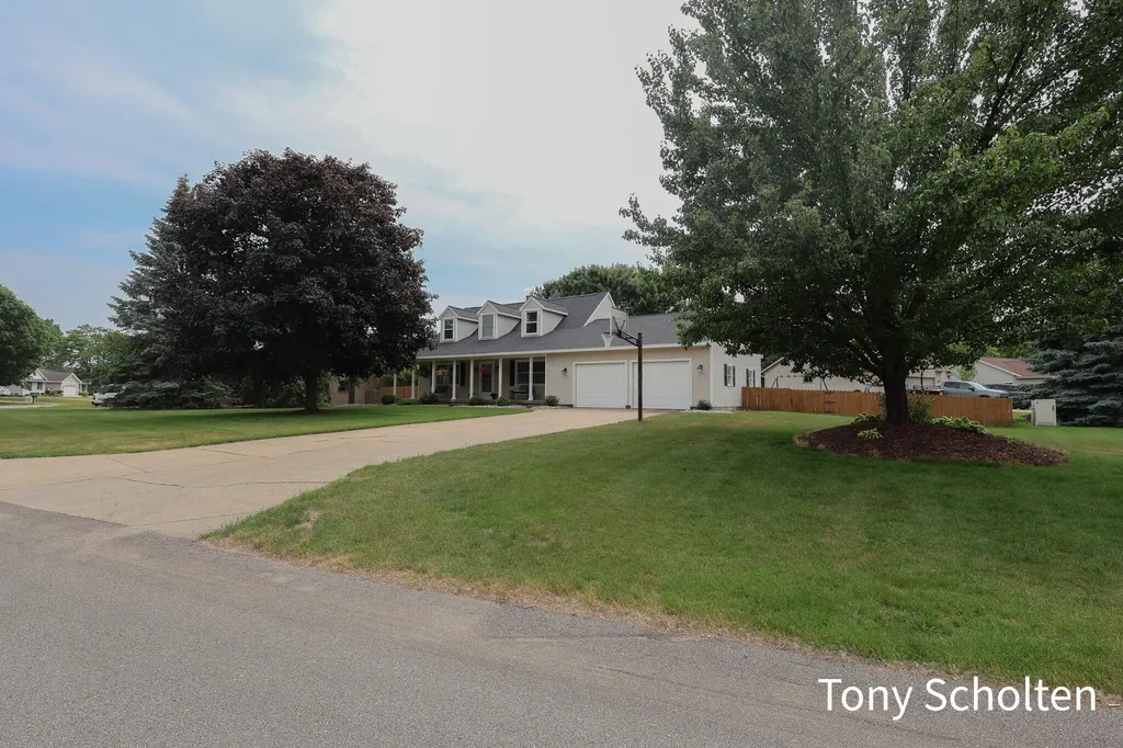 7537 Woodside Drive Georgetown Charter Township MI 49426