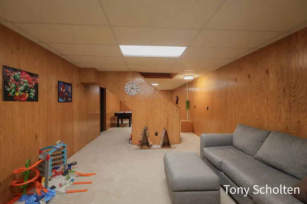 7537 Woodside Drive Georgetown Charter Township MI 49426