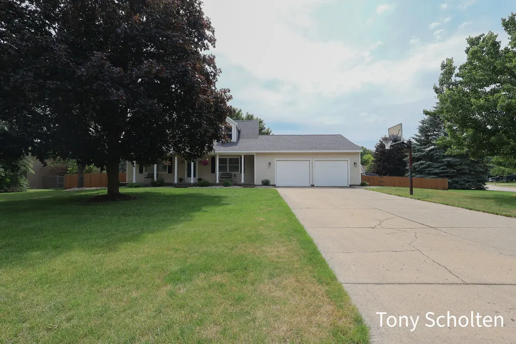 7537 Woodside Drive Georgetown Charter Township MI 49426