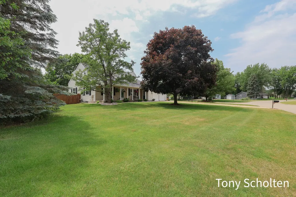 7537 Woodside Drive Georgetown Charter Township MI 49426