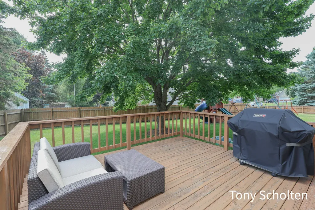 7537 Woodside Drive Georgetown Charter Township MI 49426