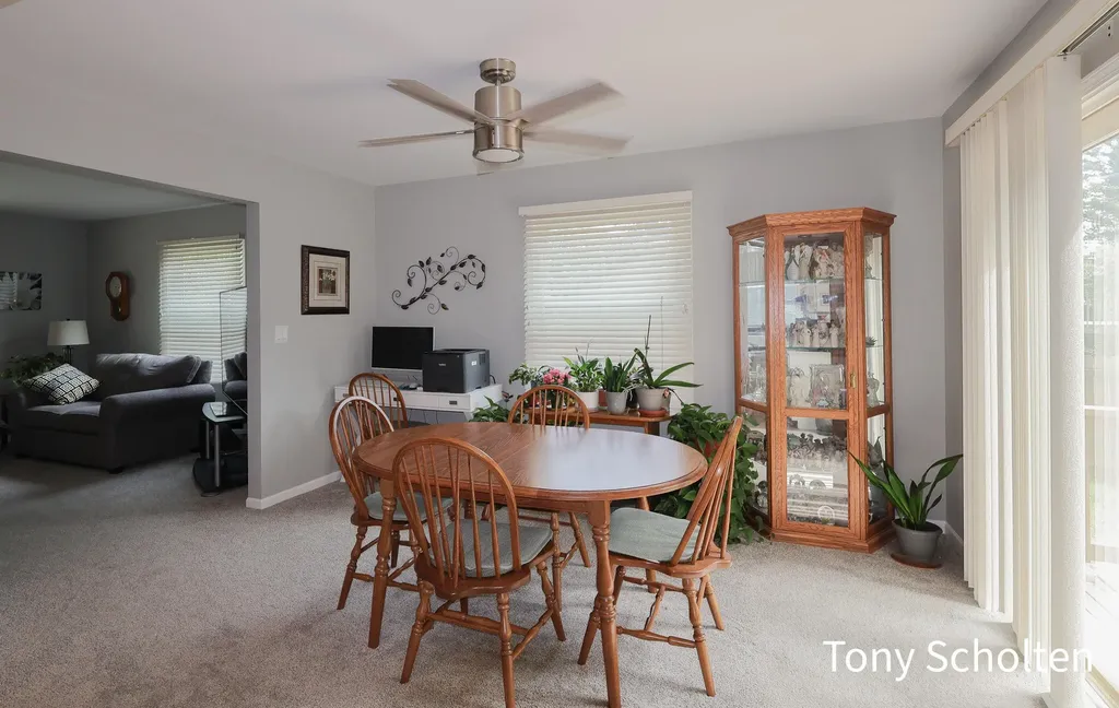 7537 Woodside Drive Georgetown Charter Township MI 49426