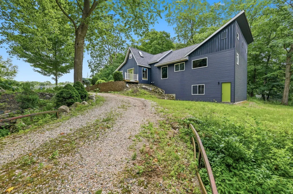 1372 Cramton Avenue NE Ada Township MI 49301