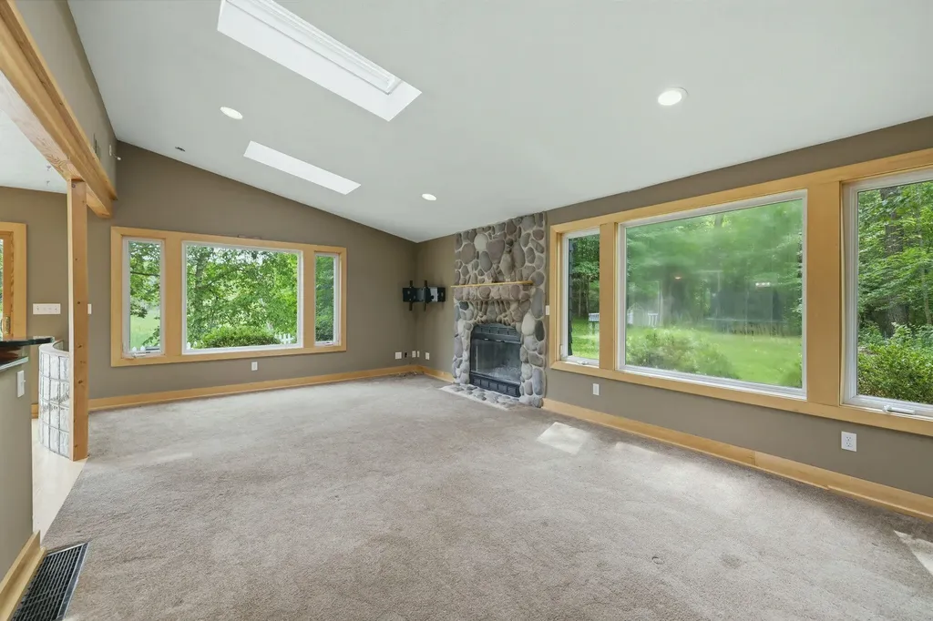 1372 Cramton Avenue NE Ada Township MI 49301