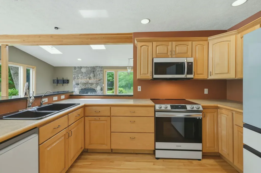 1372 Cramton Avenue NE Ada Township MI 49301