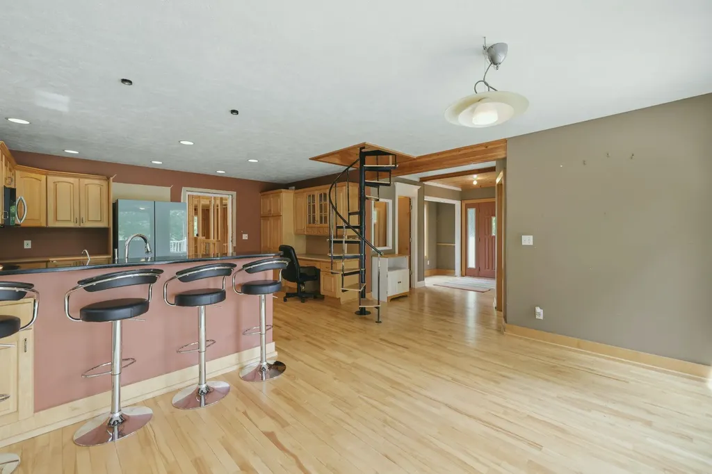 1372 Cramton Avenue NE Ada Township MI 49301