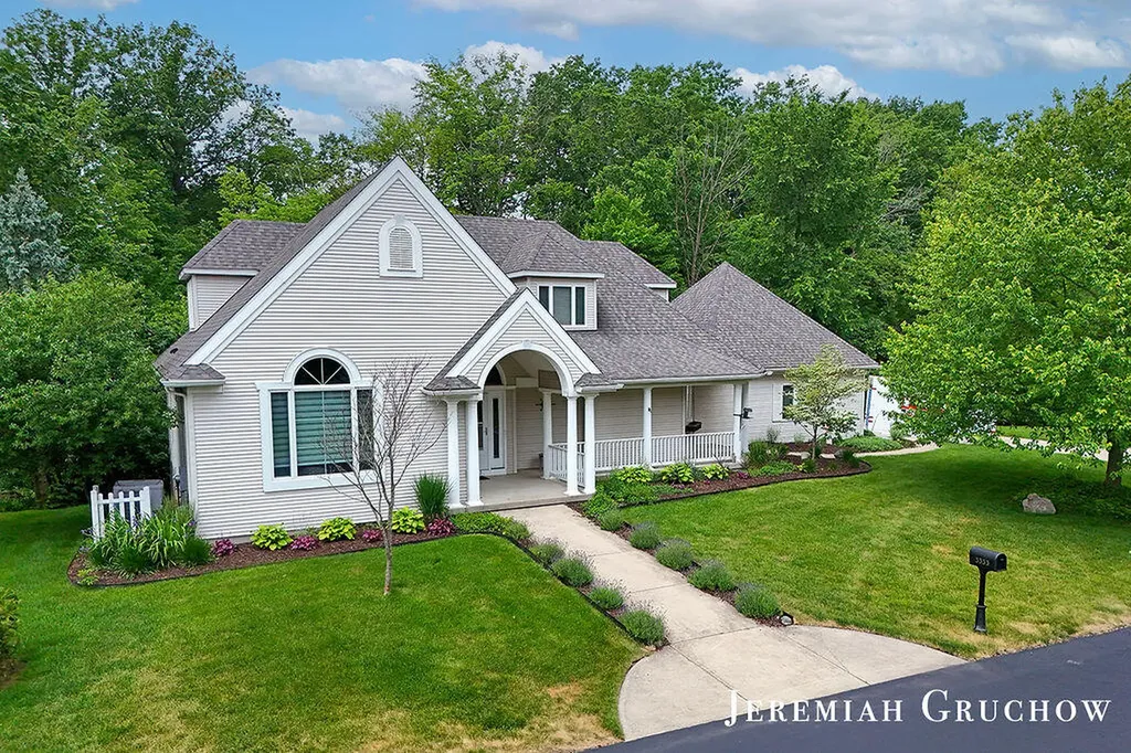 3333 Falcon Bluff Court NE Grand Rapids Charter Township MI 49525
