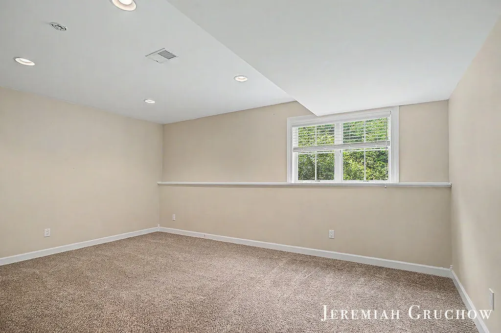 3333 Falcon Bluff Court NE Grand Rapids Charter Township MI 49525