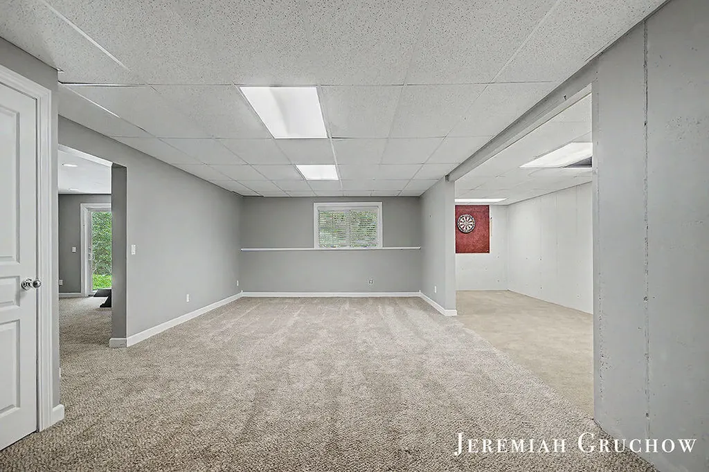 3333 Falcon Bluff Court NE Grand Rapids Charter Township MI 49525