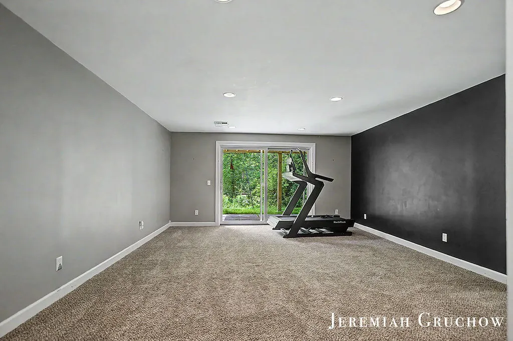 3333 Falcon Bluff Court NE Grand Rapids Charter Township MI 49525