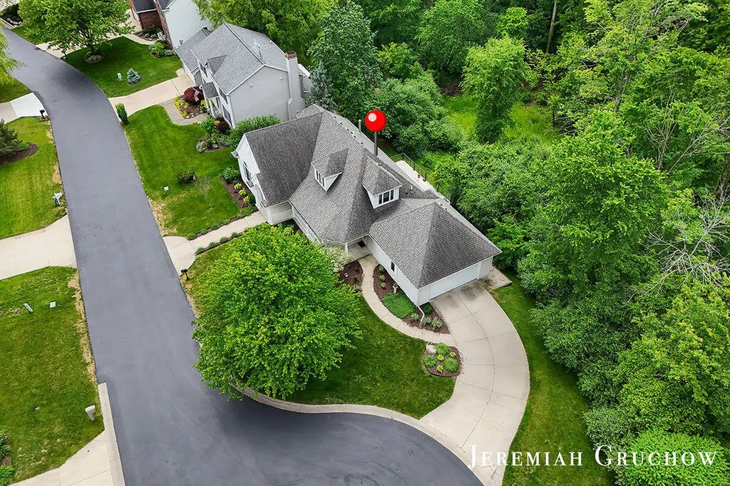 3333 Falcon Bluff Court NE Grand Rapids Charter Township MI 49525