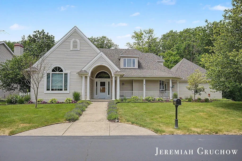 3333 Falcon Bluff Court NE Grand Rapids Charter Township MI 49525