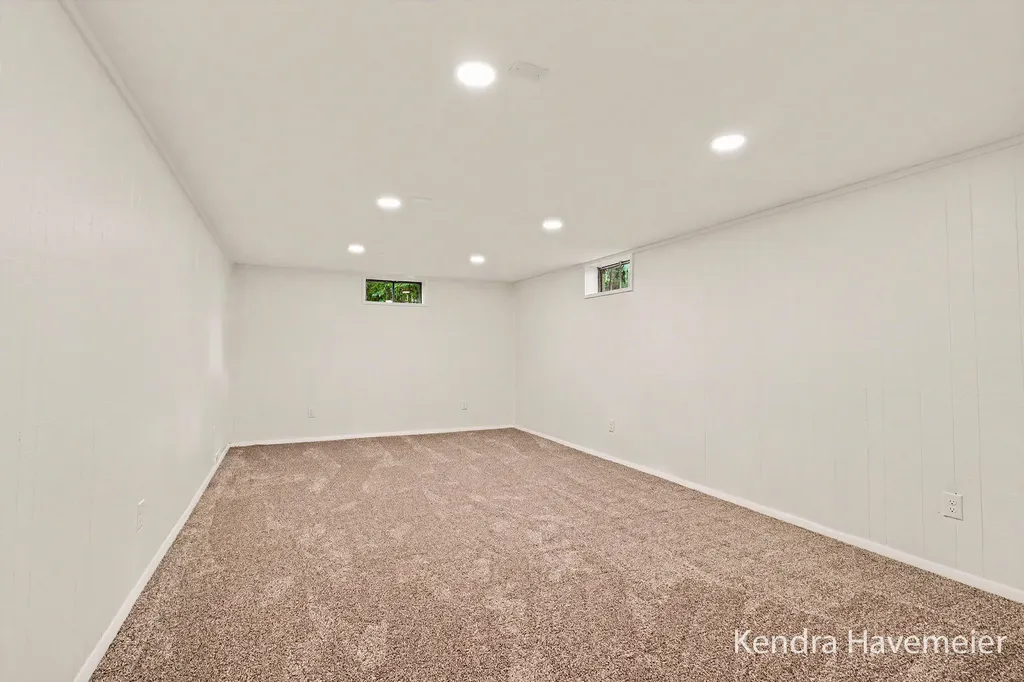 505 Fairfield Avenue NW Grand Rapids City MI 49504