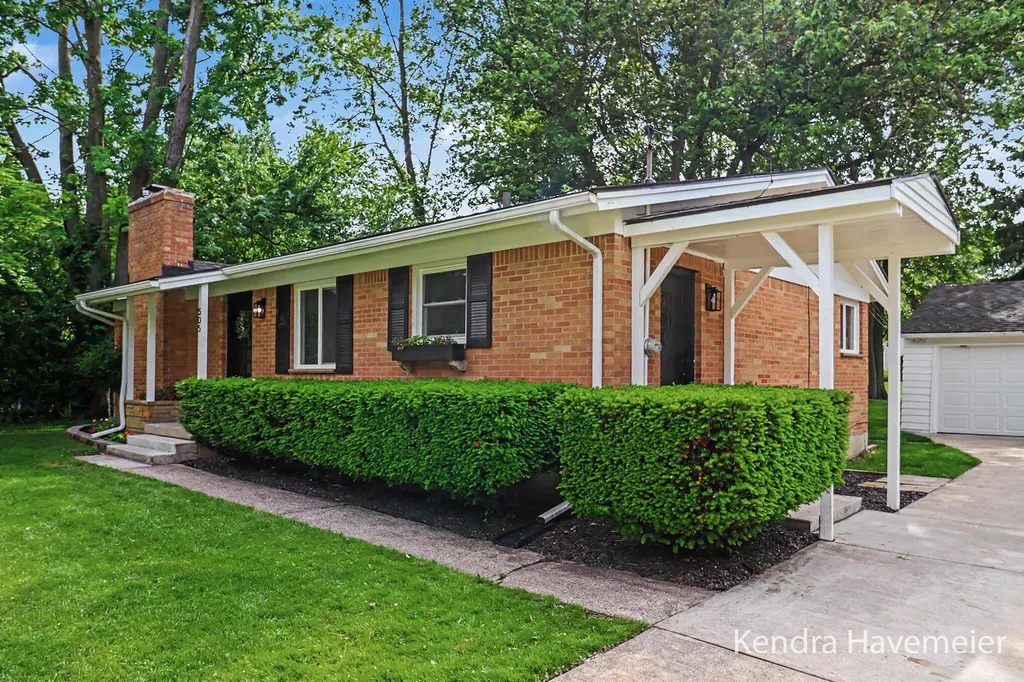 505 Fairfield Avenue NW Grand Rapids City MI 49504