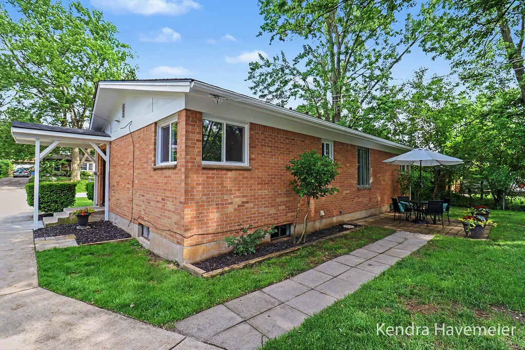 505 Fairfield Avenue NW Grand Rapids City MI 49504