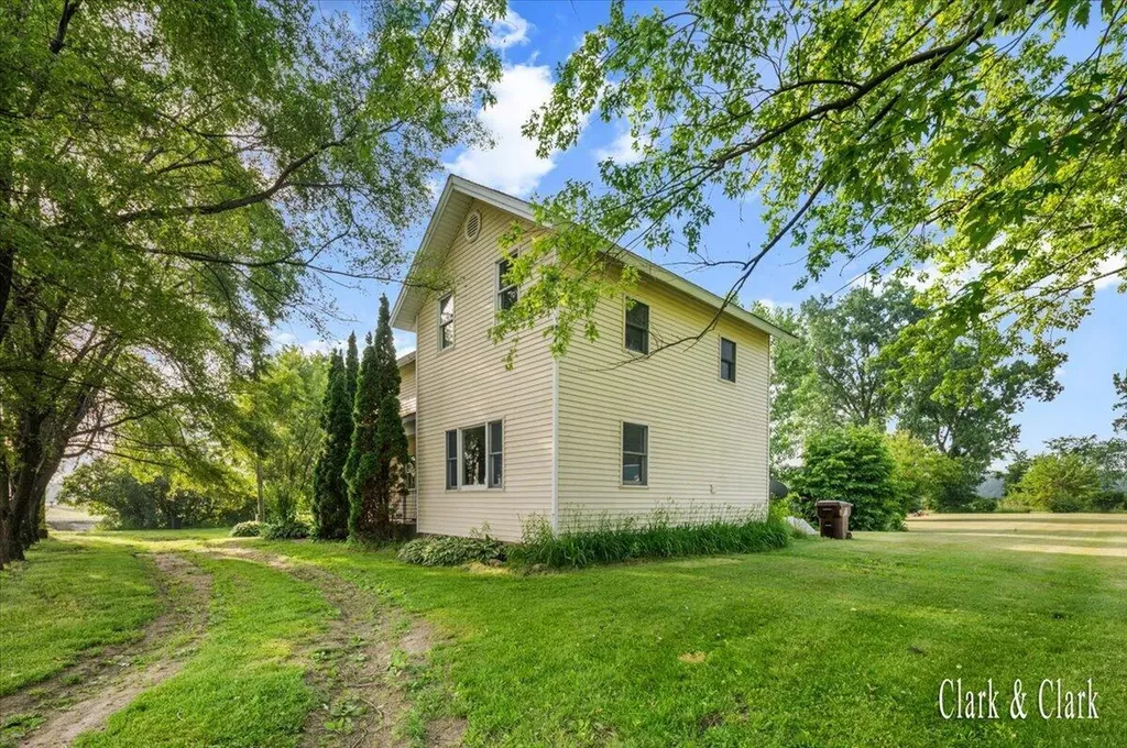 9604 E Brown Road Woodland Township MI 48849