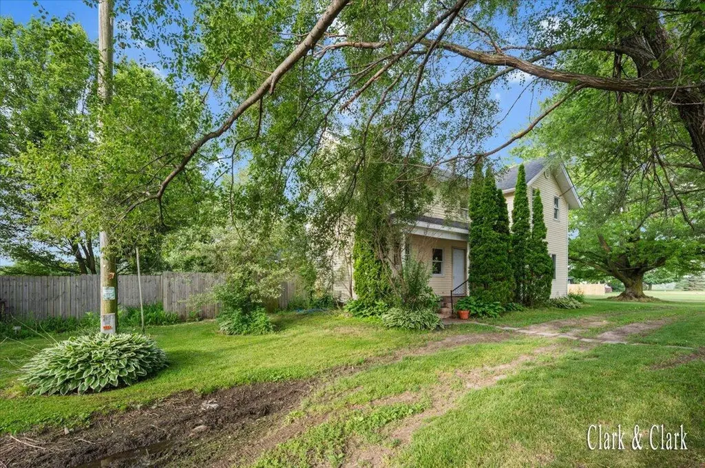 9604 E Brown Road Woodland Township MI 48849