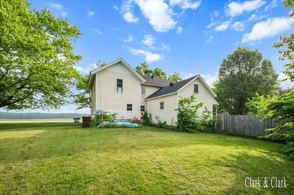 9604 E Brown Road Woodland Township MI 48849