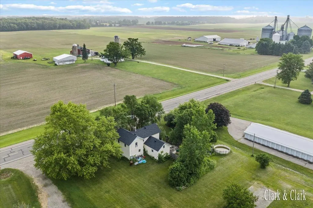 9604 E Brown Road Woodland Township MI 48849