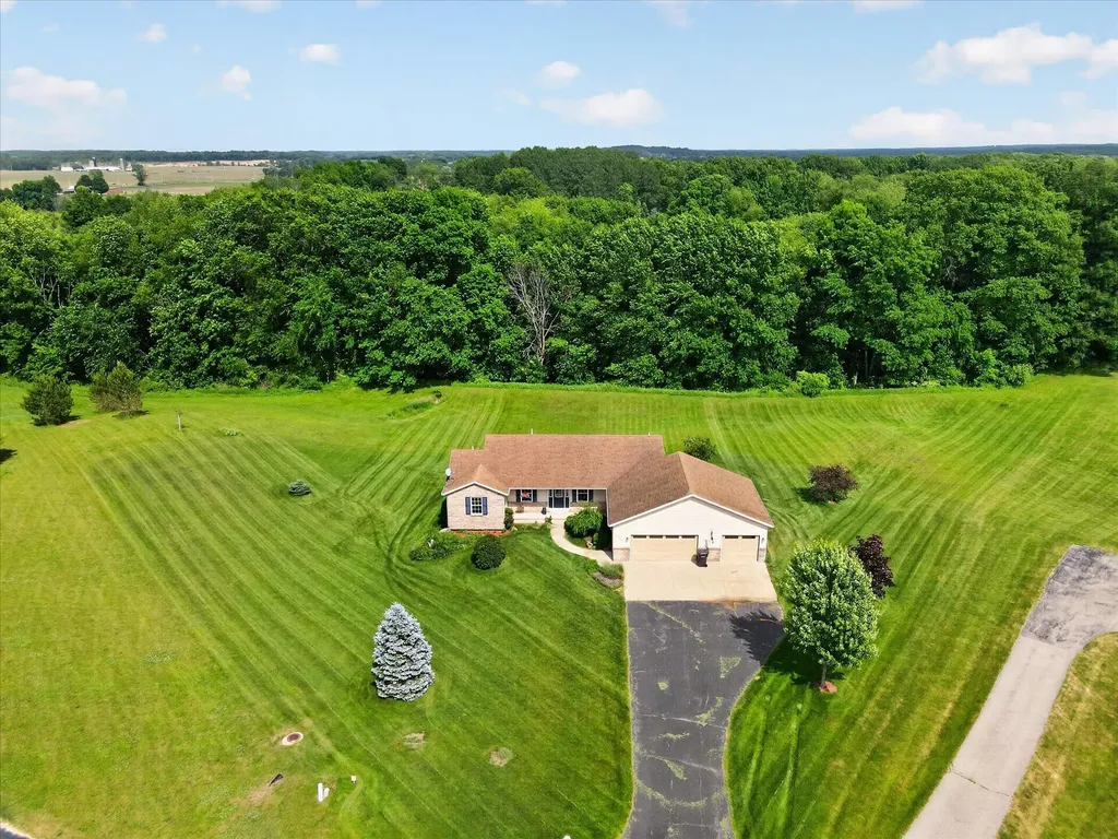 9546 Plow Point Court SE Caledonia Township MI 49302