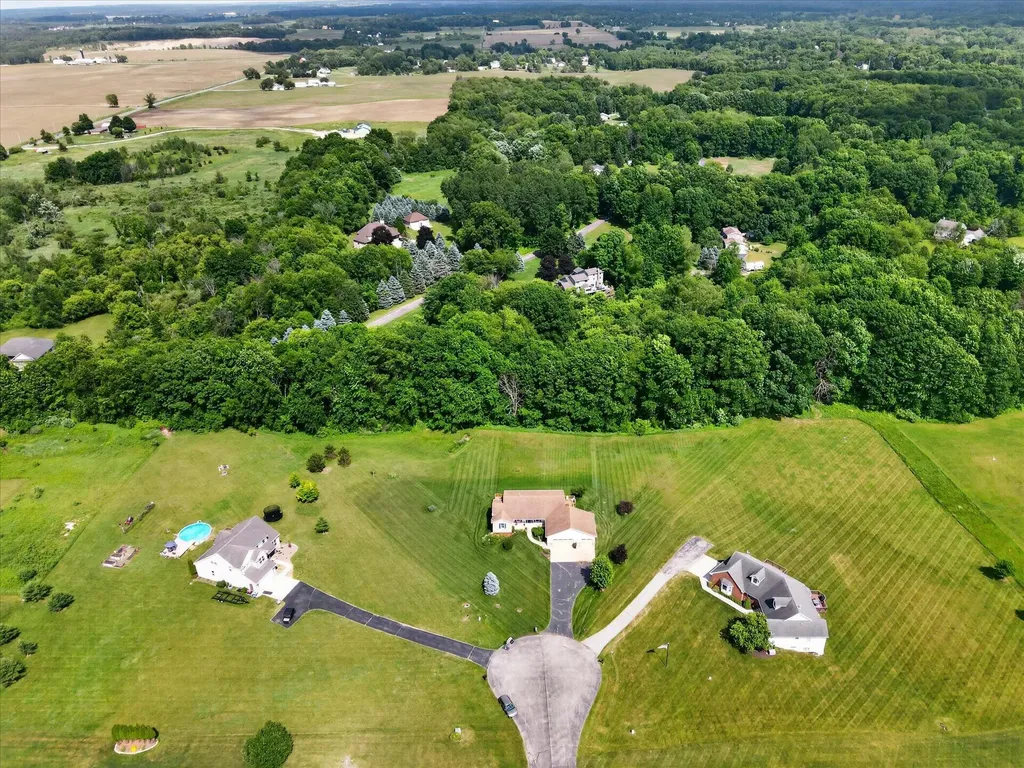 9546 Plow Point Court SE Caledonia Township MI 49302