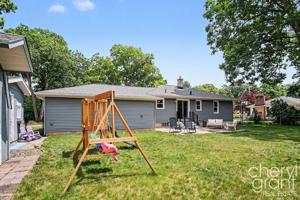 4631 Carrick Avenue SE Kentwood City MI 49508