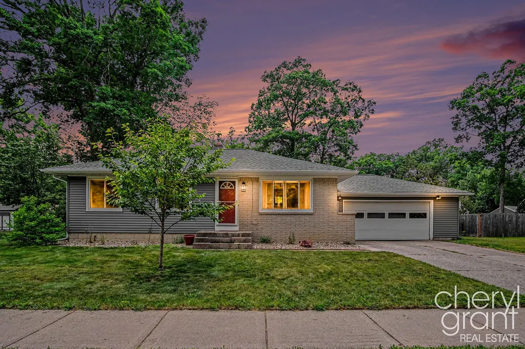4631 Carrick Avenue SE Kentwood City MI 49508