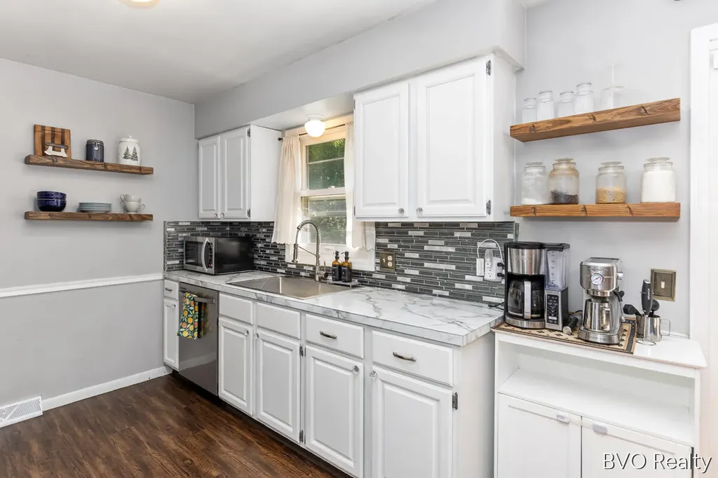 5820 Belmont Avenue NE Plainfield Charter Township MI 49306