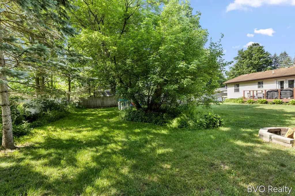 5820 Belmont Avenue NE Plainfield Charter Township MI 49306