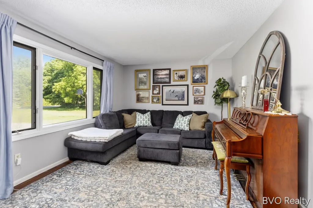 5820 Belmont Avenue NE Plainfield Charter Township MI 49306