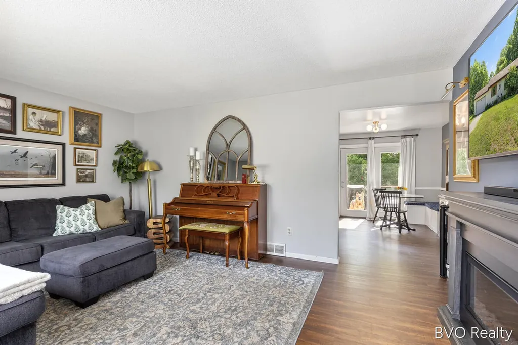 5820 Belmont Avenue NE Plainfield Charter Township MI 49306