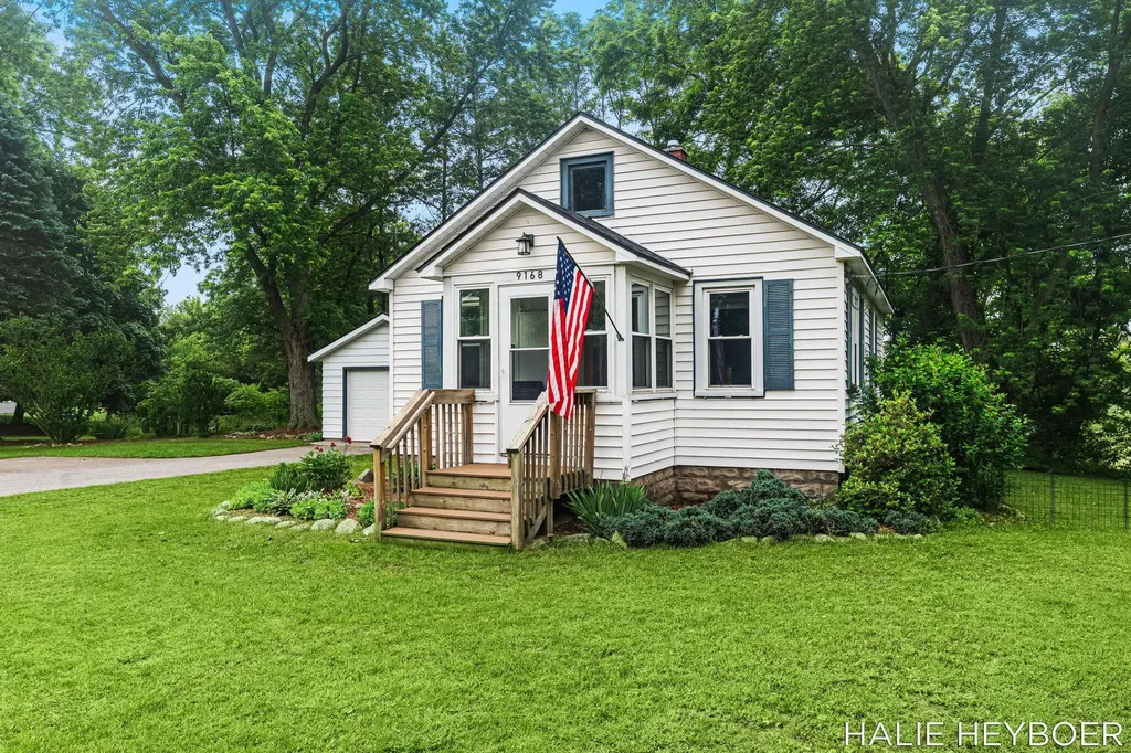 9168 Adams Street Zeeland Charter Township MI 49464