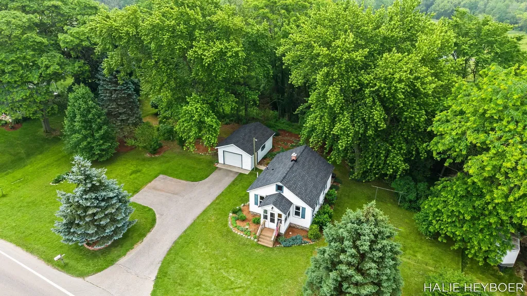 9168 Adams Street Zeeland Charter Township MI 49464