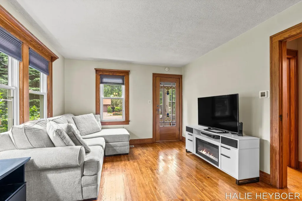 9168 Adams Street Zeeland Charter Township MI 49464