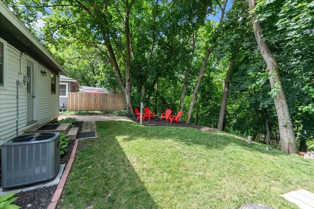 1944 Oakcliff Drive NE Grand Rapids Charter Township MI 49525