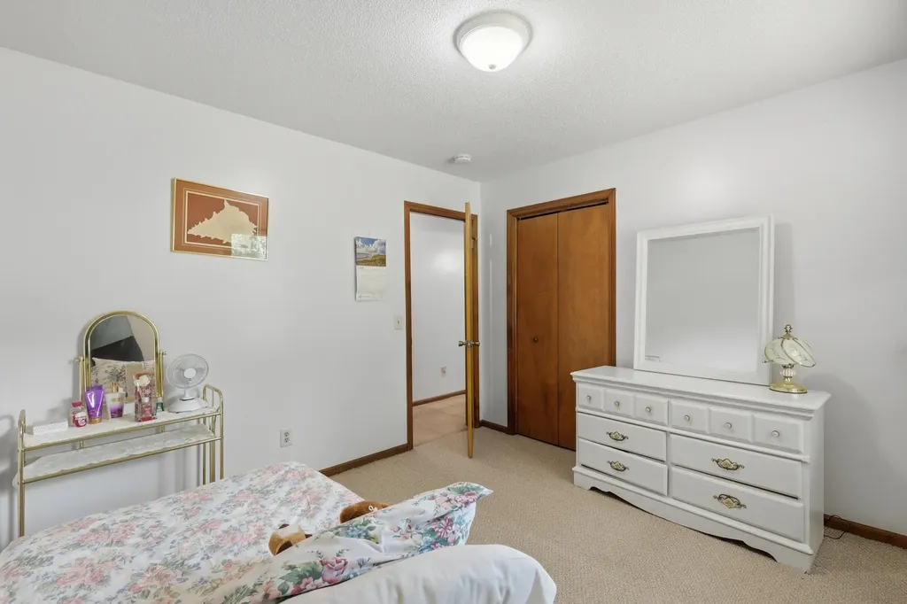 1821 32nd Street SE Grand Rapids City MI 49508