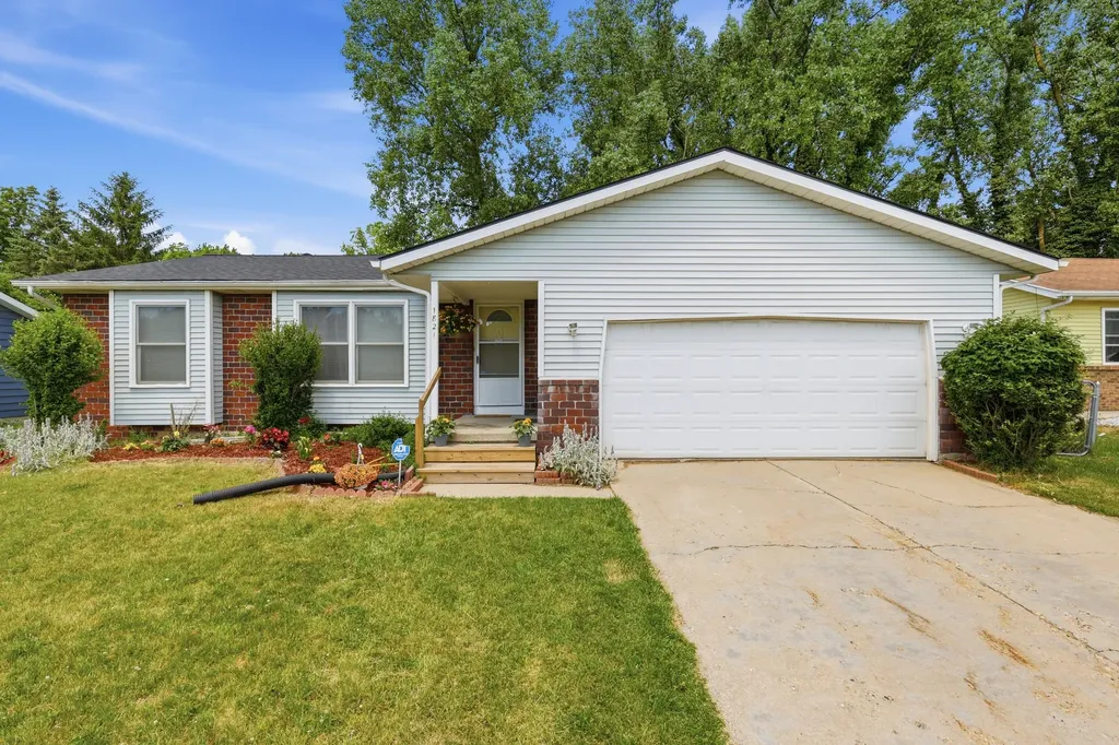 1821 32nd Street SE Grand Rapids City MI 49508
