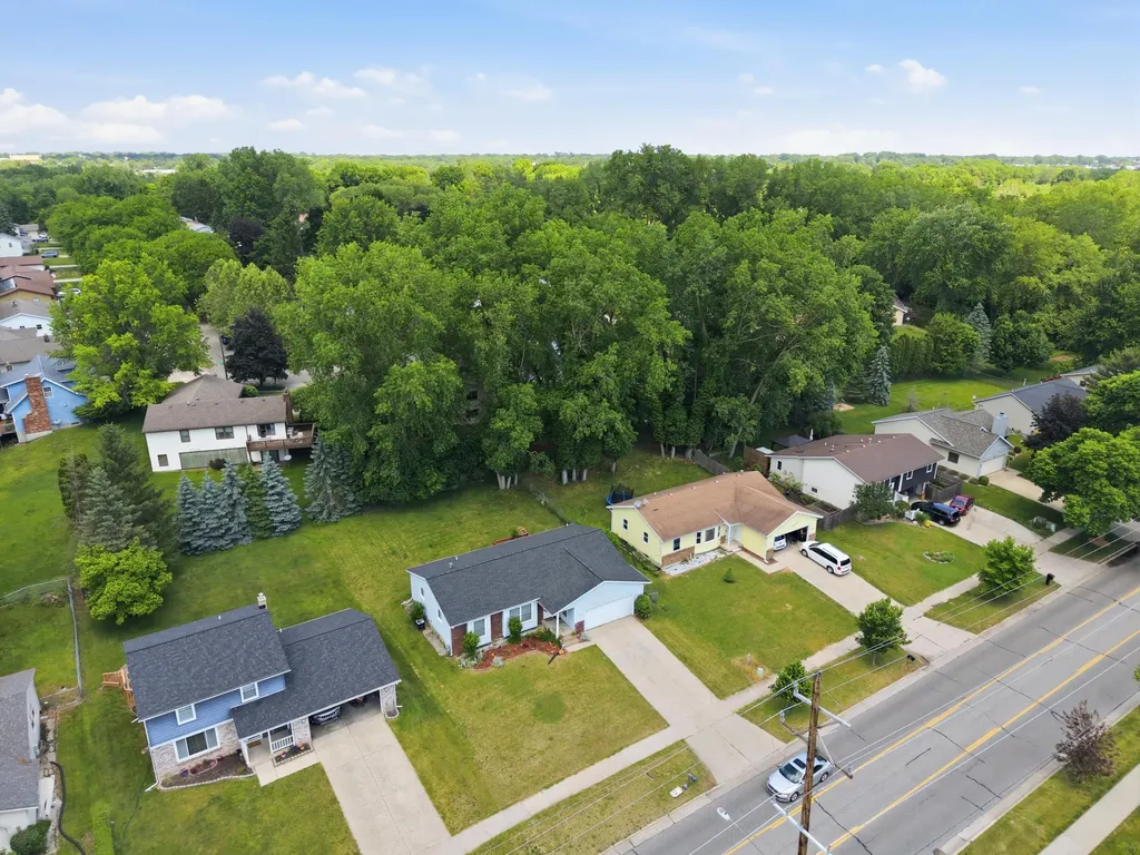 1821 32nd Street SE Grand Rapids City MI 49508