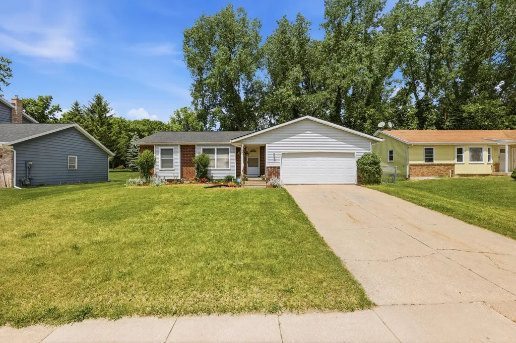 1821 32nd Street SE Grand Rapids City MI 49508