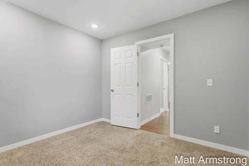 1185 52nd Street SE Kentwood City MI 49508