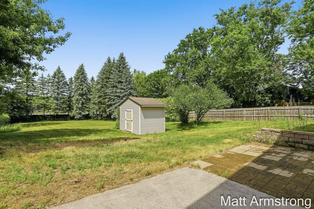 1185 52nd Street SE Kentwood City MI 49508