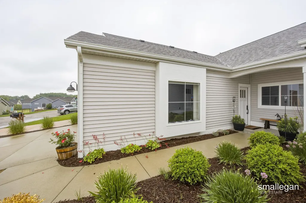 974 Castlebay Way Georgetown Charter Township MI 49426